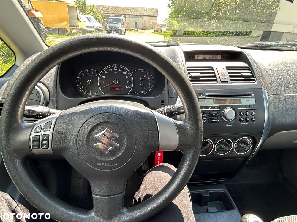 Suzuki SX4 1.6 GLX / Comfort - 9