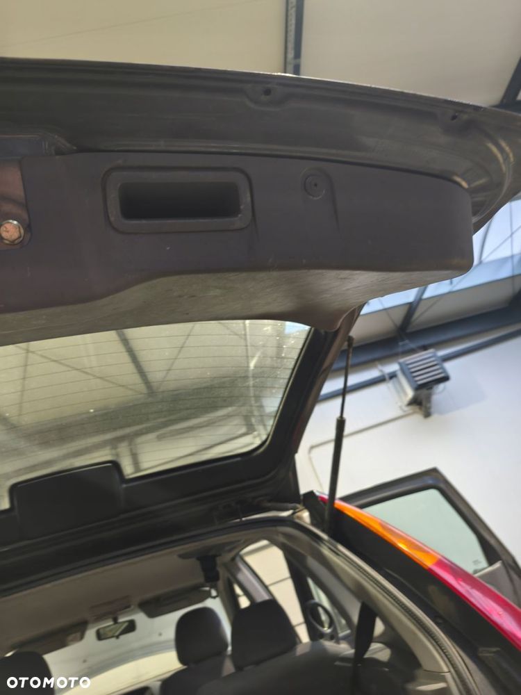 ALMERA TINO LIFT 02-06 KLAPA BAGAŻNIKA SZYBA TYŁ KAMERA KPL KY5 - 6