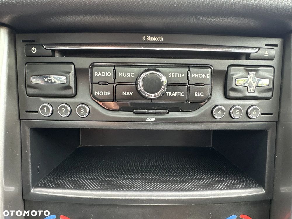Peugeot 207 1.6 HDi Outdoor - 24
