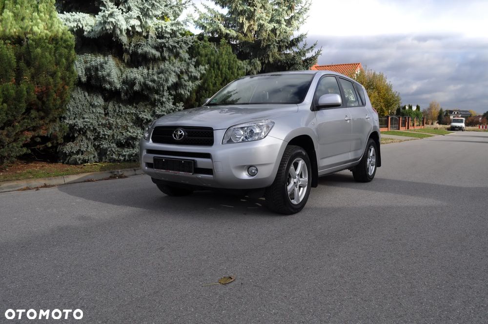Toyota RAV4 2.0 4x4 Automatik - 2