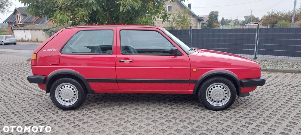 Volkswagen Golf - 21
