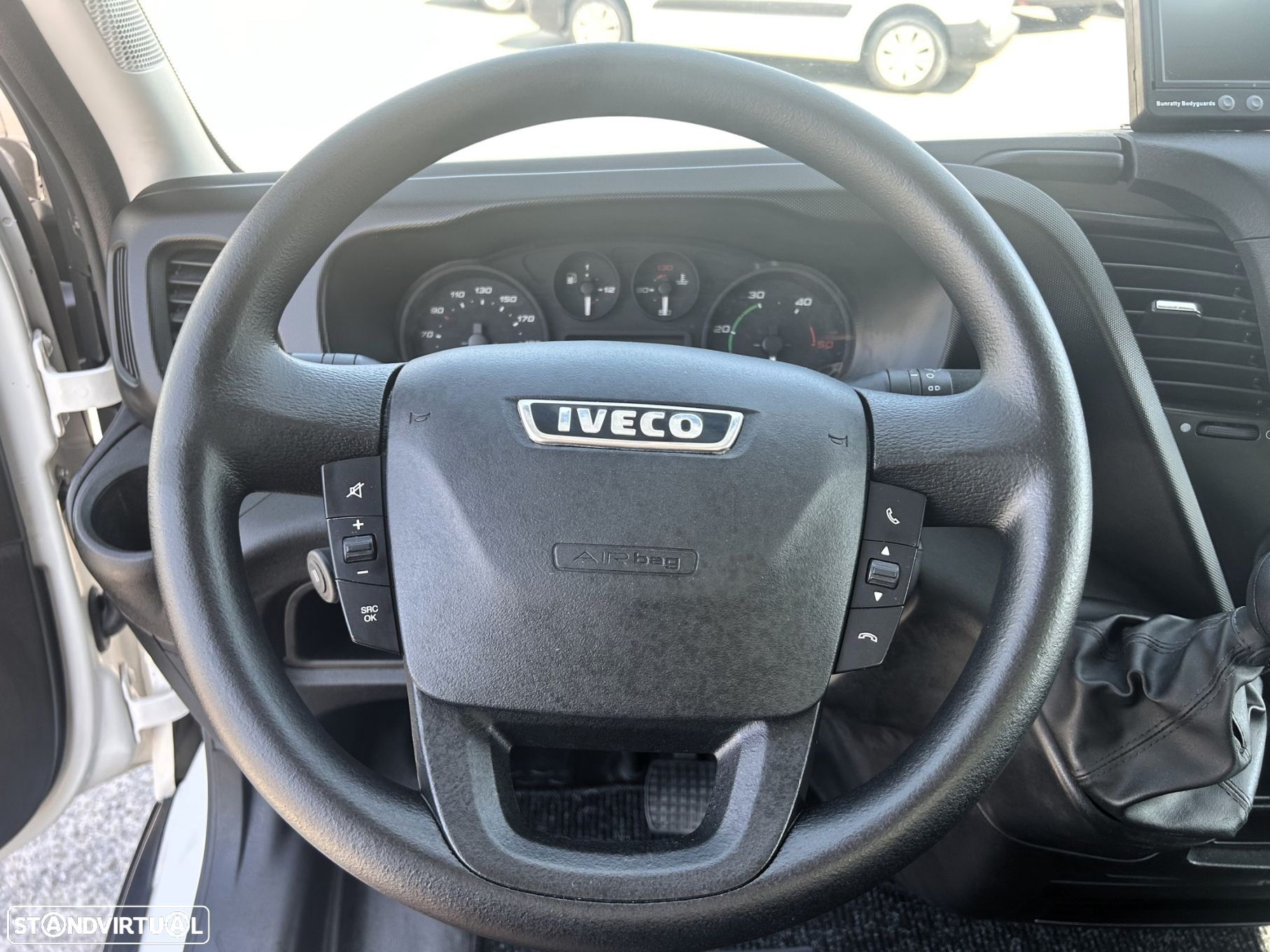 Iveco Daily 35C13 RODADO DUPLO BASCULANTE - 14