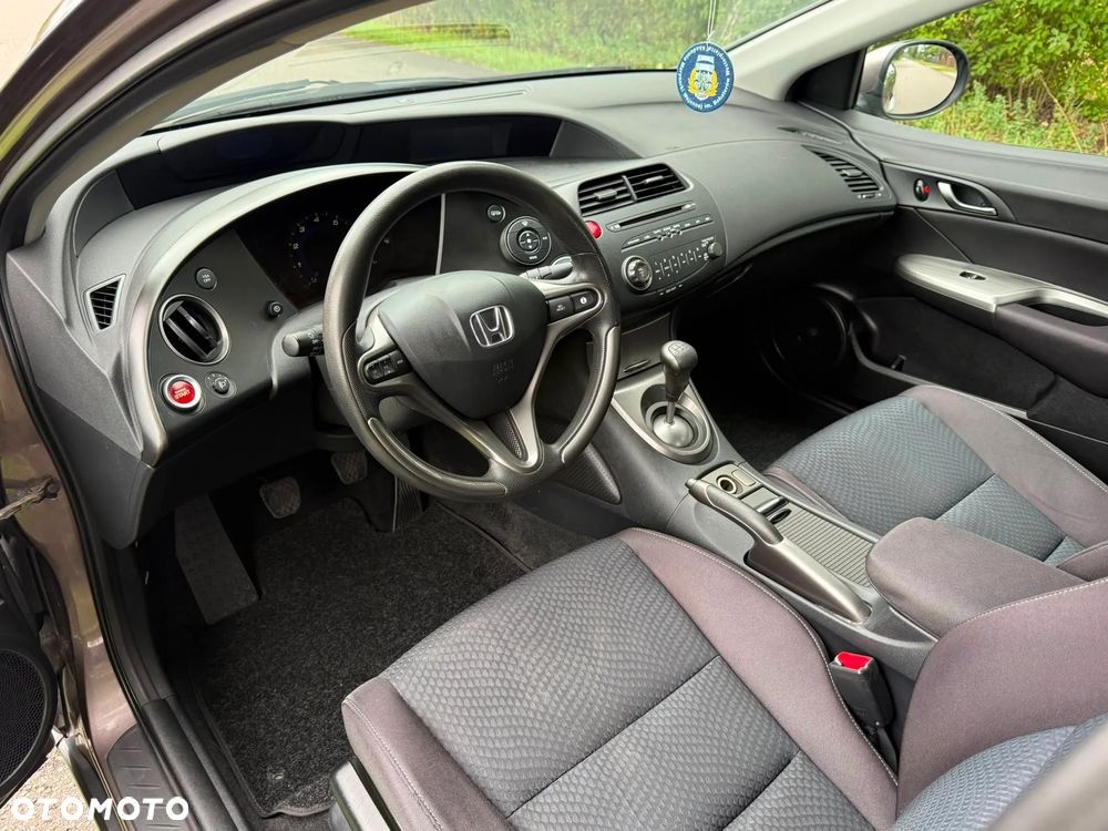 Honda Civic 1.4 i-VTEC - 10