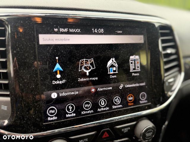 Jeep Grand Cherokee - 23