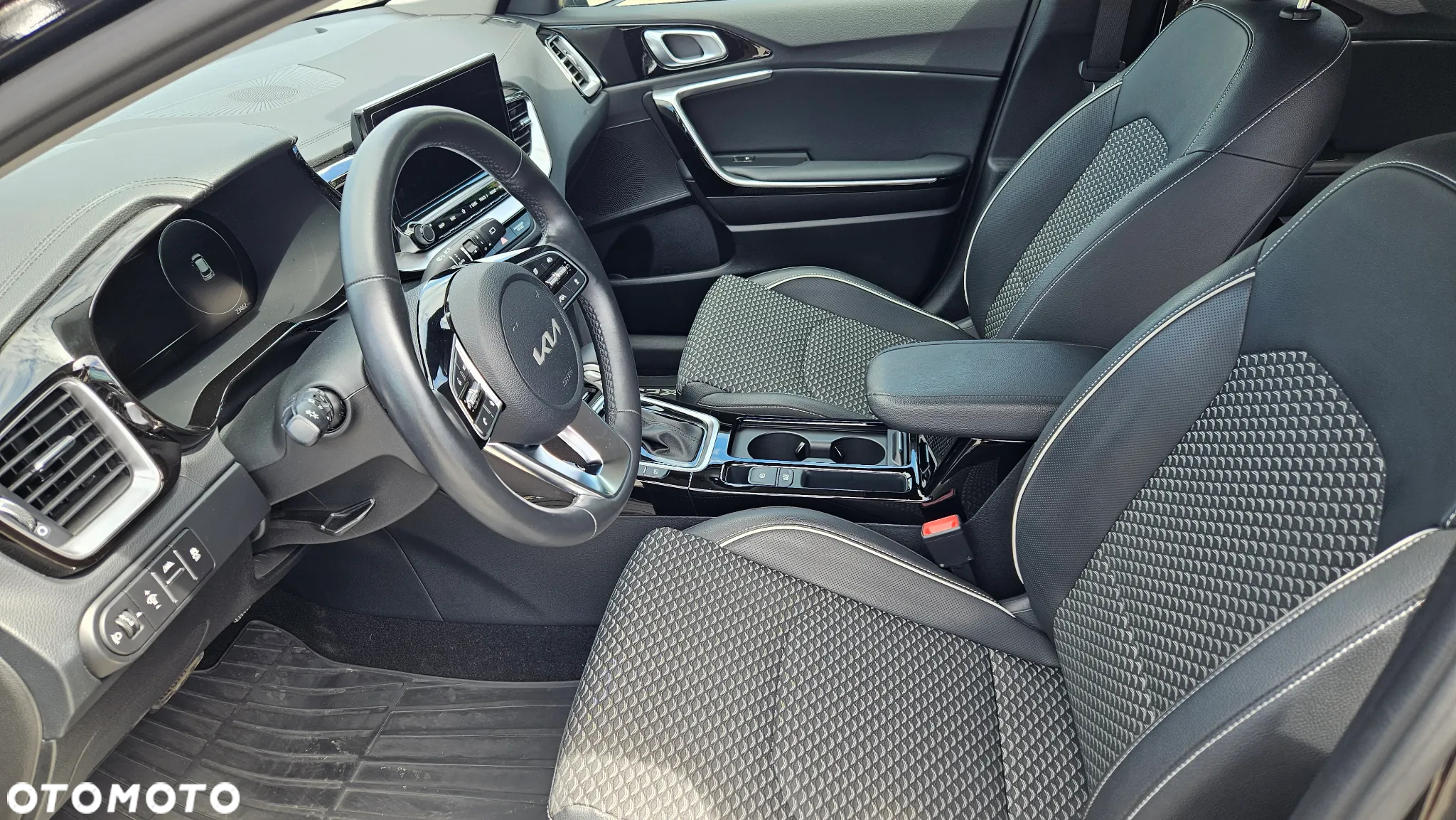 Kia XCeed 1.6 T-GDI Business Line DCT - 17