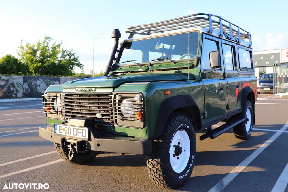 Land Rover Defender - 1
