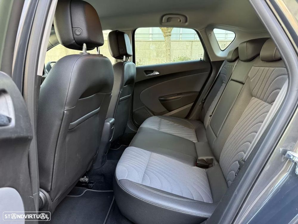 Opel Astra 1.6 CDTI Cosmo S/S J18 - 11