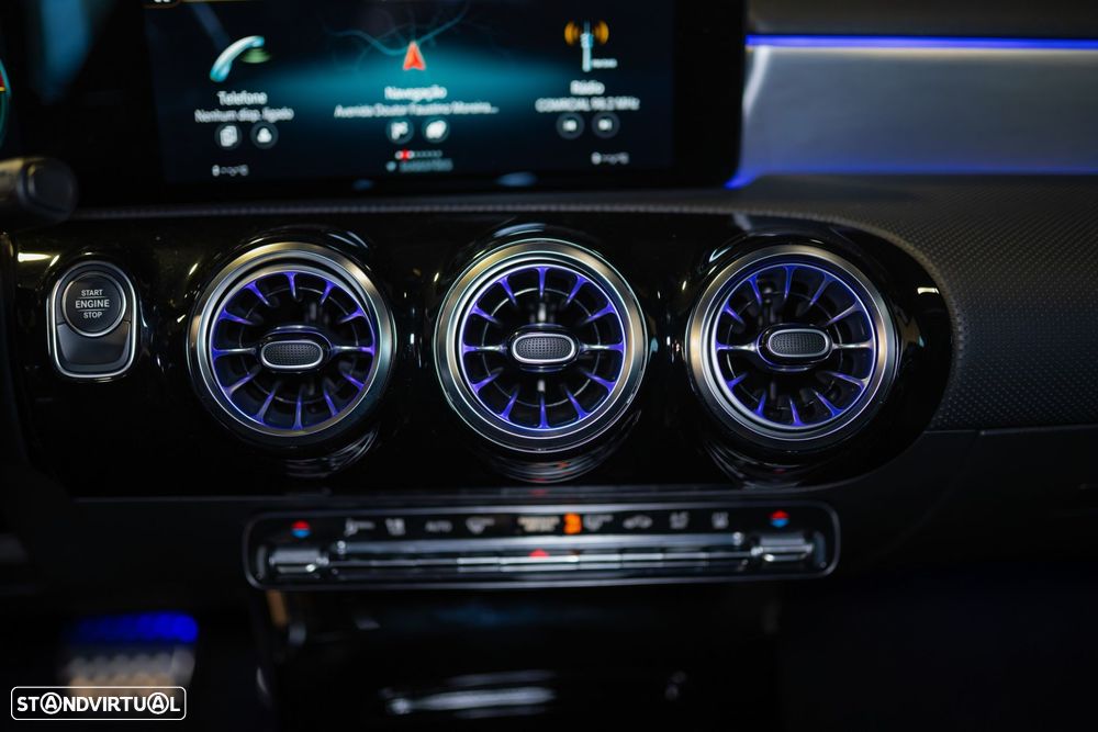 Mercedes-Benz A 250 e AMG Line - 32