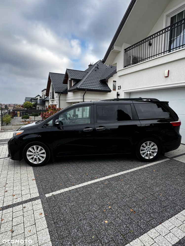 Toyota Sienna