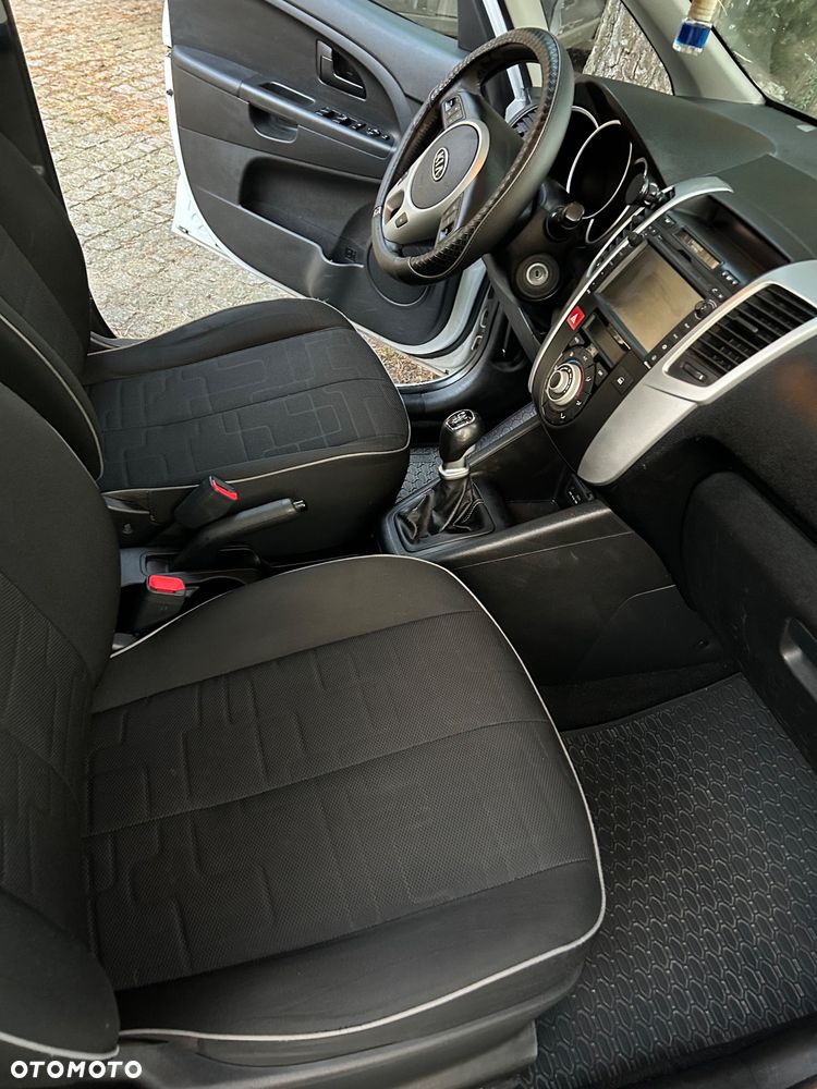 Kia Venga 1.6 CRDi XL - 13