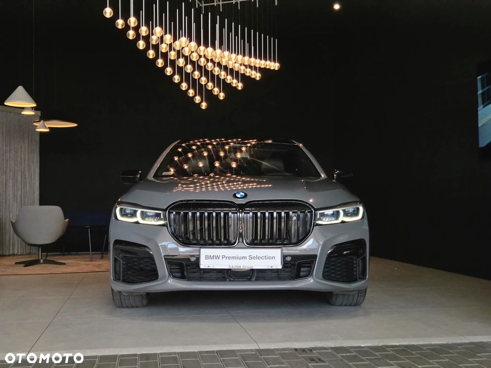 BMW Seria 7 750i xDrive sport - 6