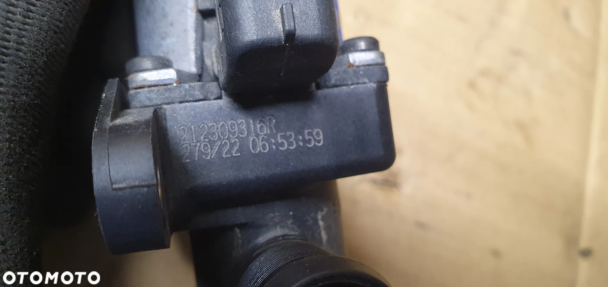 Dodatkowa pompka obiegu wody Renault Trafic IV 4 212309316R - 5