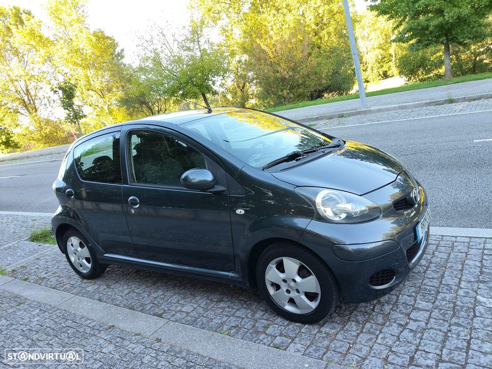 Toyota Aygo 1.0 + AC - 7
