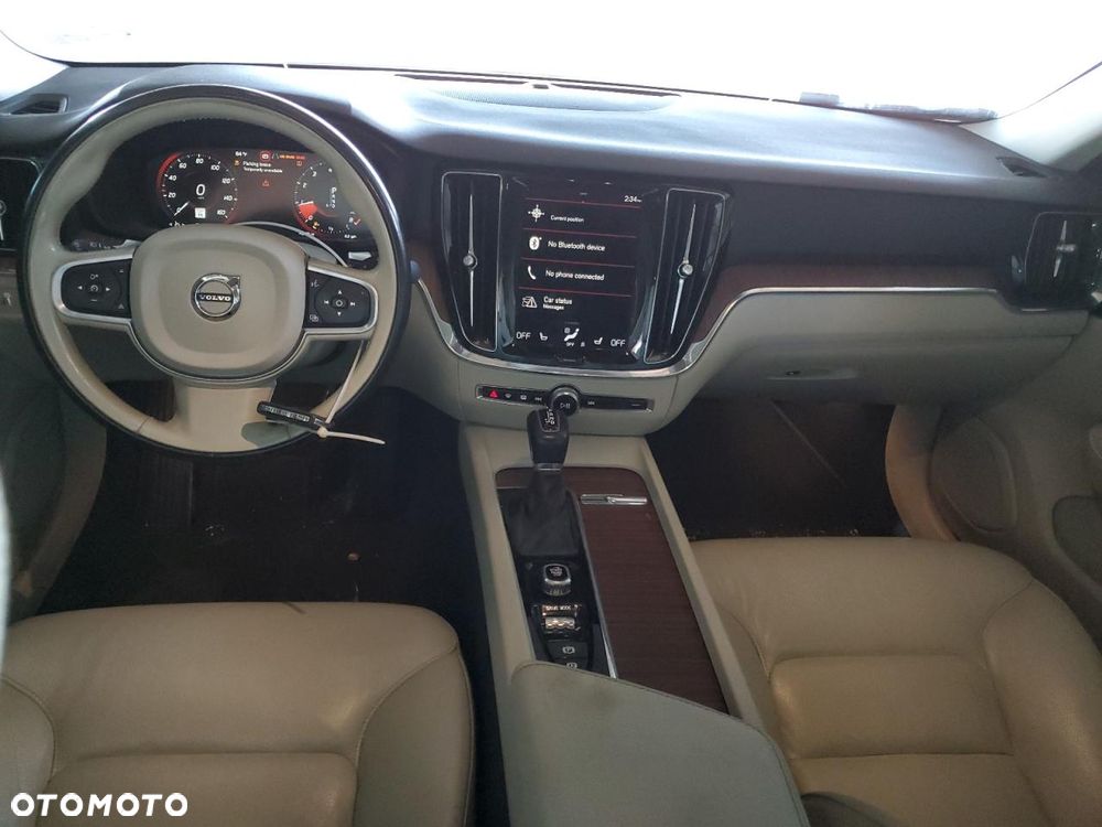 Volvo S60 T6 AWD Momentum Pro - 8