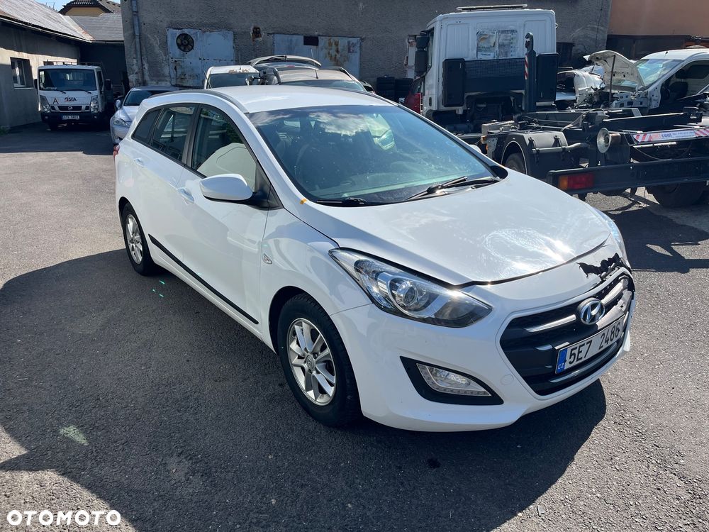 Hyundai i30 1.6 Premium - 2