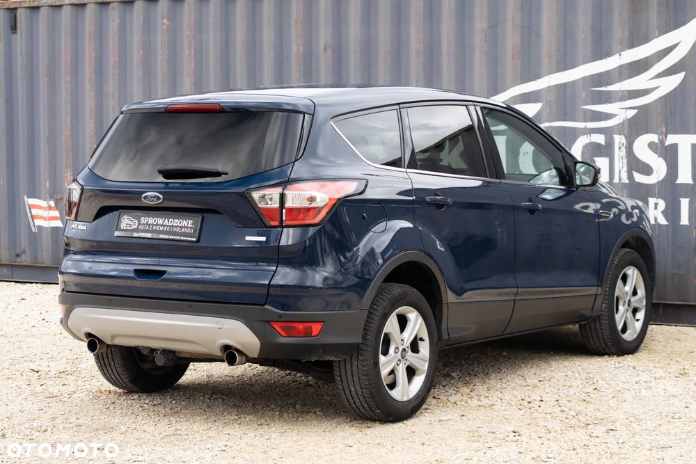 Ford Kuga 1.5 EcoBoost 2x4 Titanium - 4