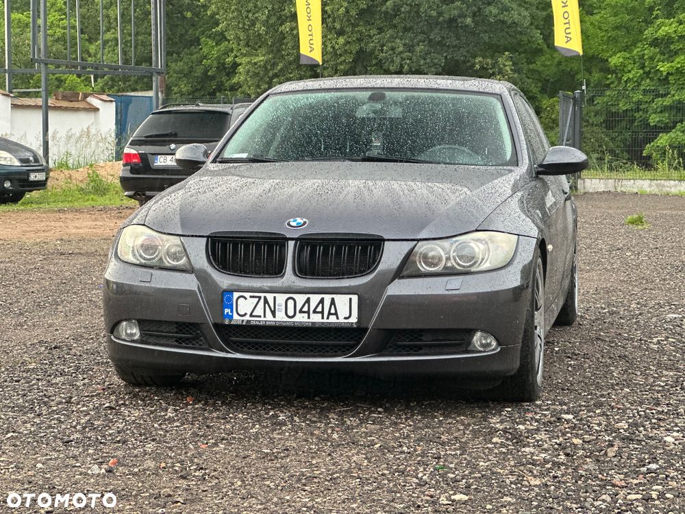 BMW Seria 3 320i - 4