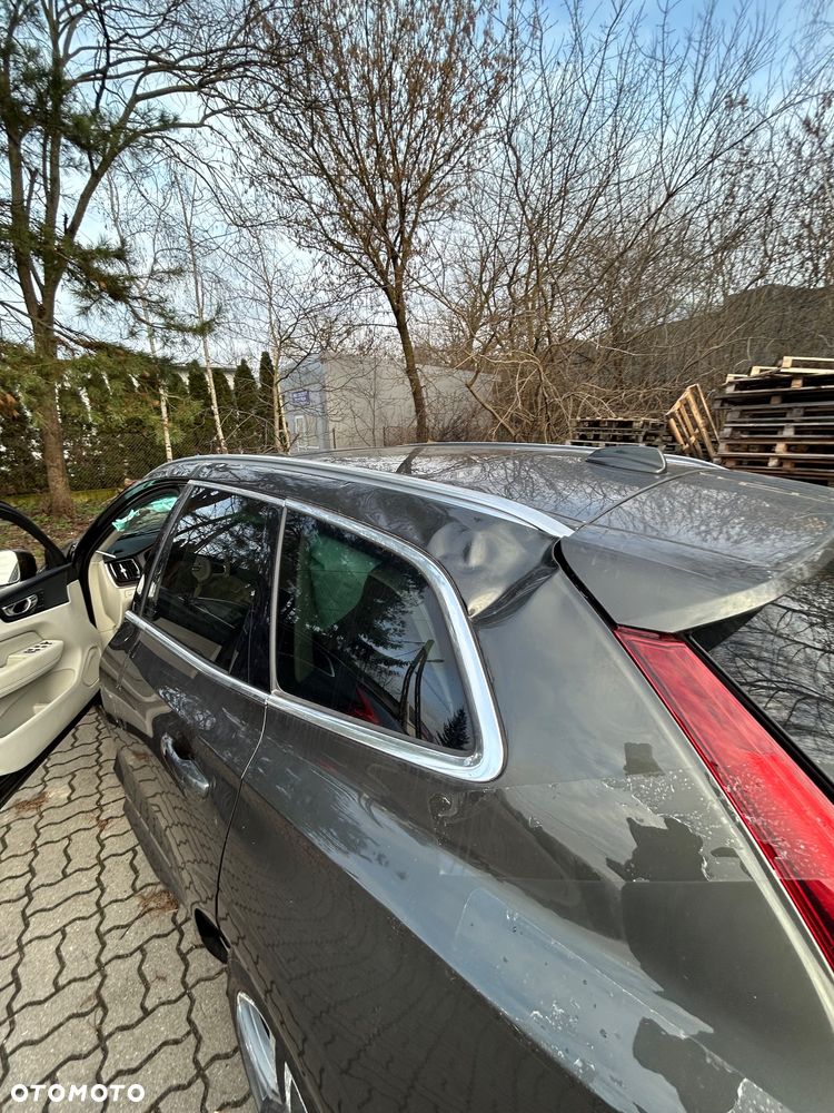 Volvo XC 60 T5 AWD Geartronic Momentum - 5
