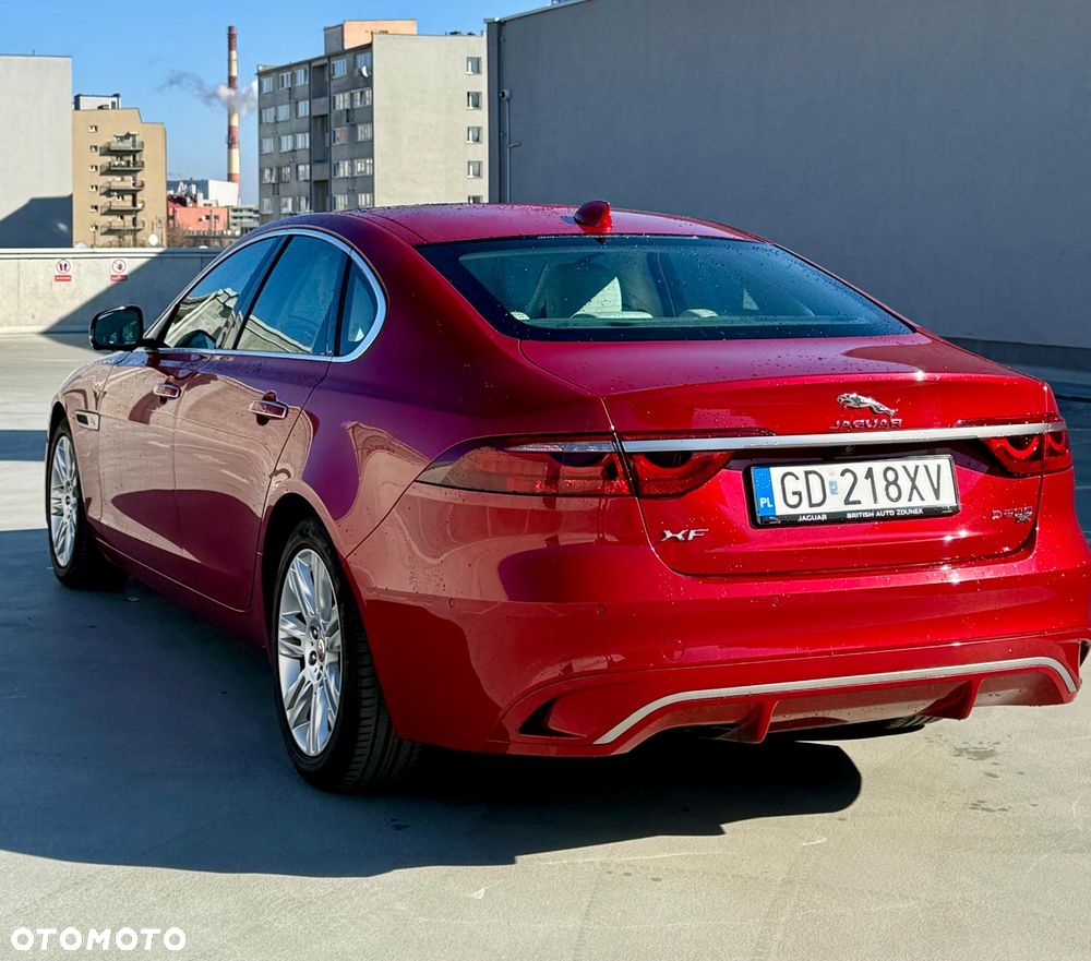 Jaguar XF - 7