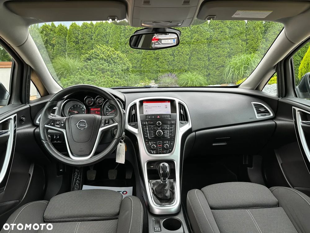 Opel Astra IV 1.6 T SIDI Cosmo S&S - 3