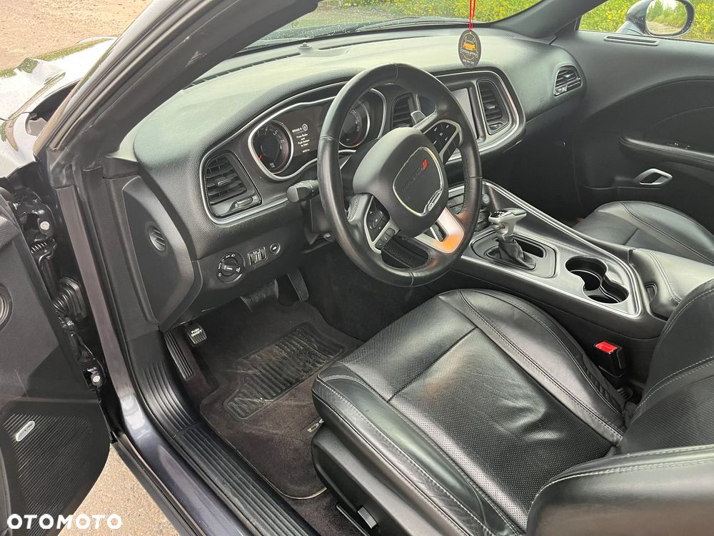 Dodge Challenger 3.6 SXT Plus - 11