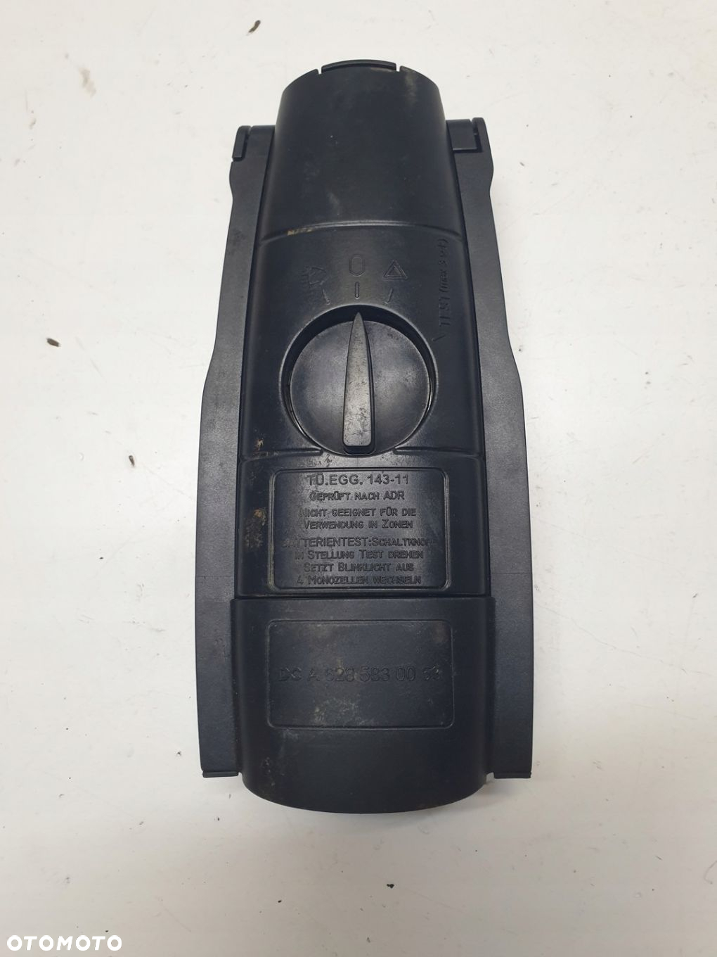 ŚWIATŁO OSTRZEGAWCZE TRÓJKĄT MERCEDES A6285830053 - 2