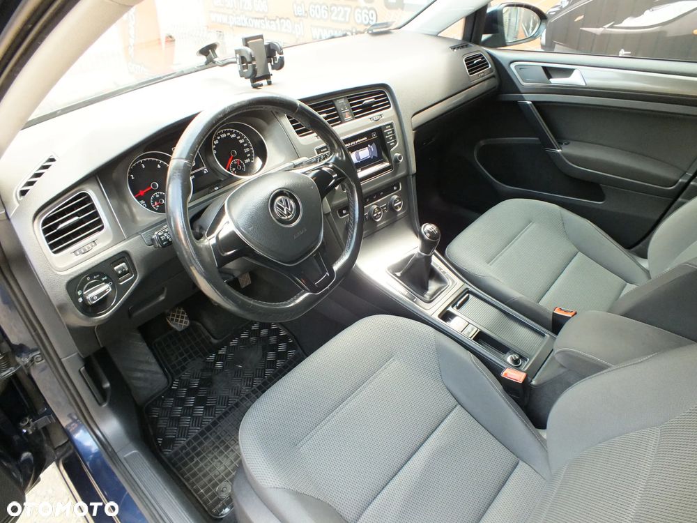 Volkswagen Golf - 5