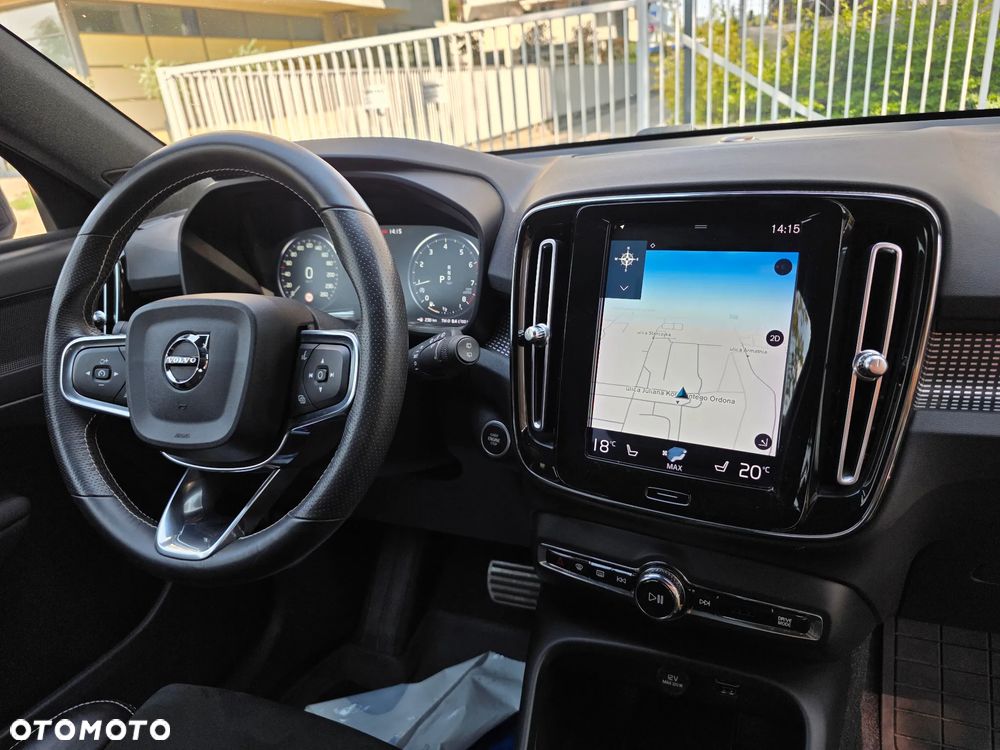 Volvo XC 40 T5 AWD R-Design - 8