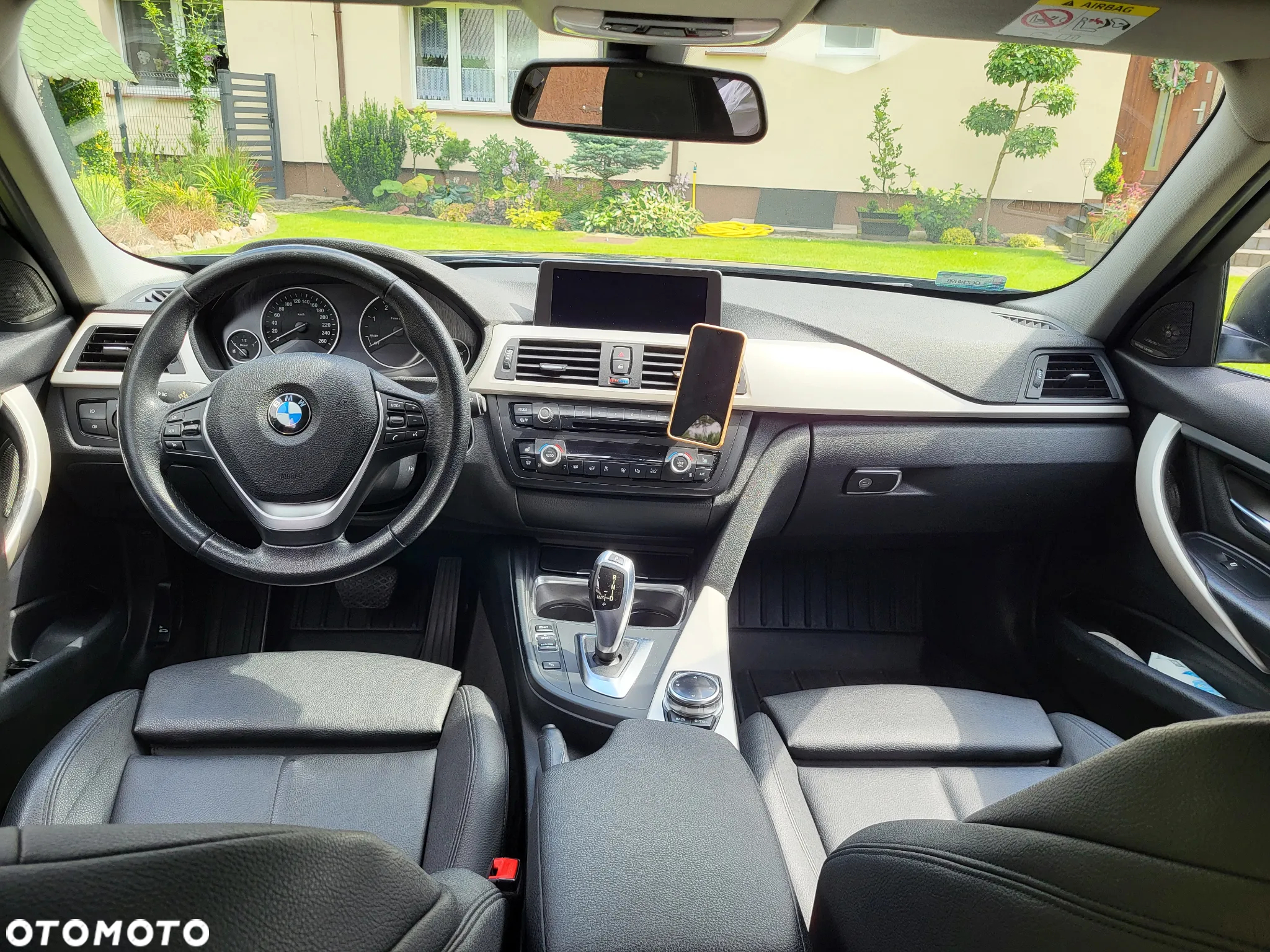 BMW Seria 3 318d Touring - 6