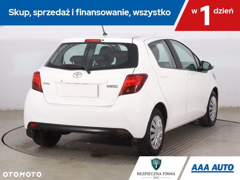 Toyota Yaris - 7