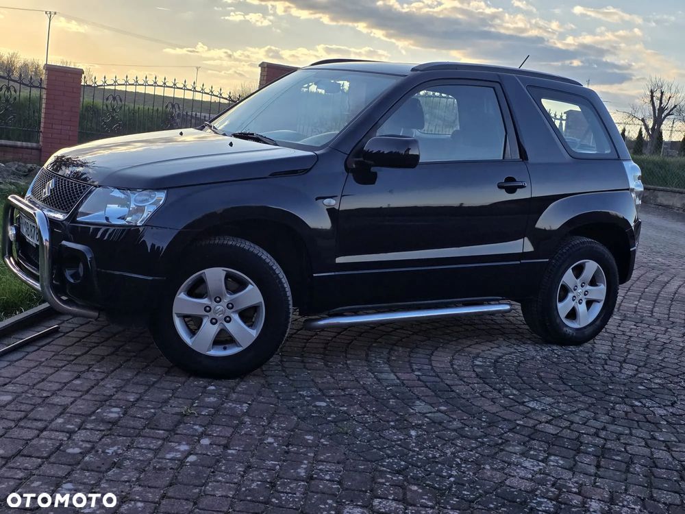 Suzuki Grand Vitara 1.6 Black&White - 11
