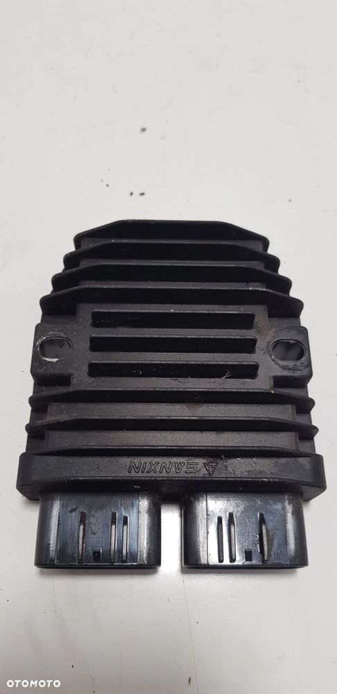 Peugeot Metropolis 400 Regulator napięcia - 1