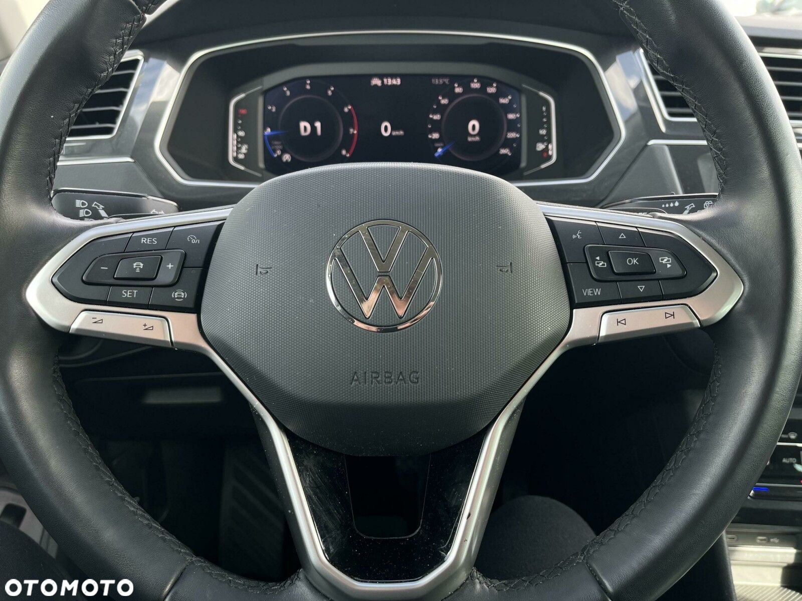 Volkswagen Tiguan - 19