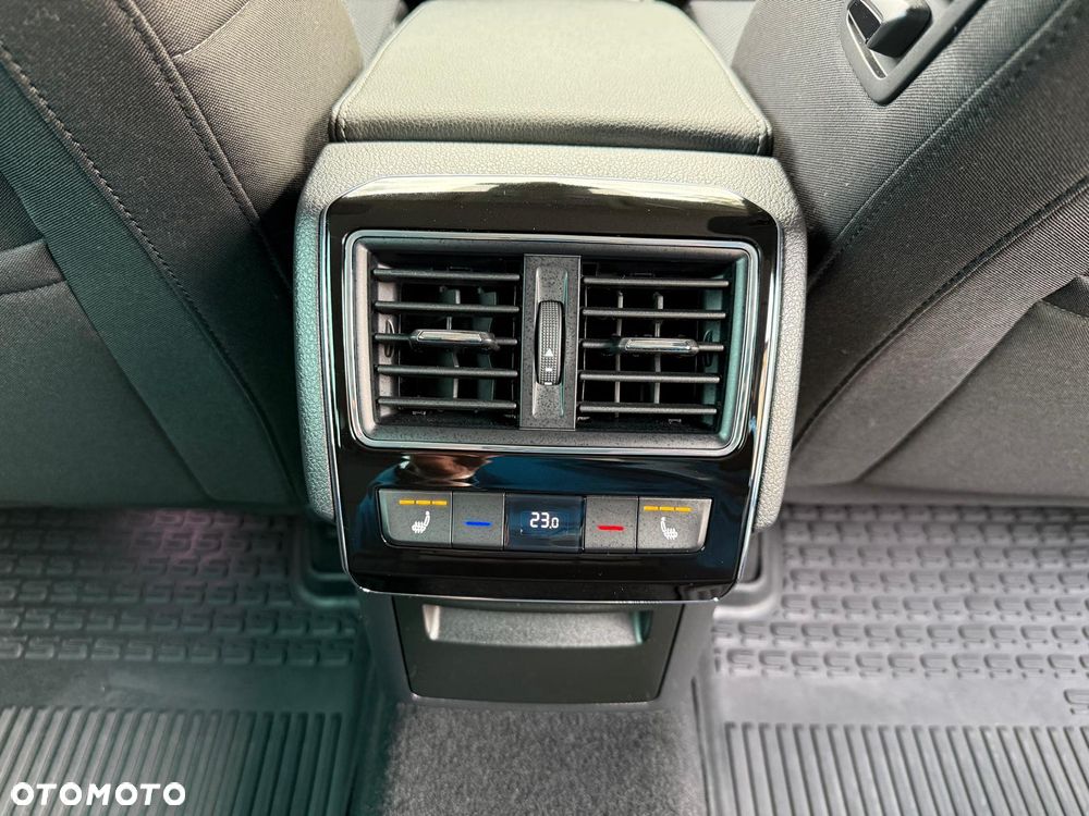 Skoda Superb 1.5 TSI Style DSG - 38