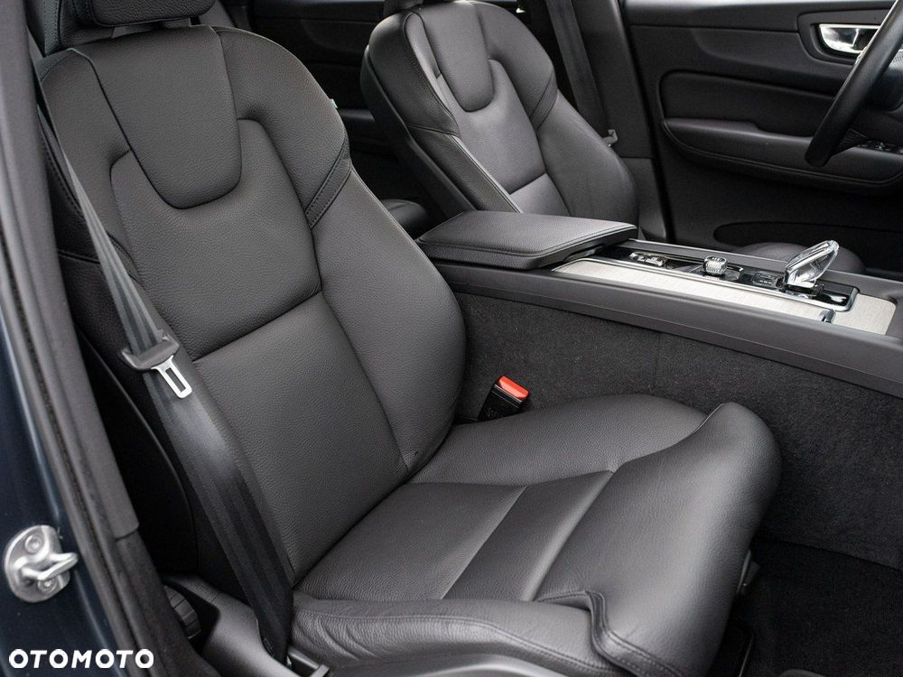 Volvo XC 60 B4 D AWD Inscription - 27