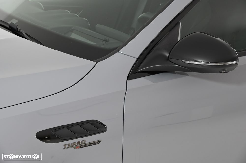 Mercedes-Benz C 63 AMG S E Performance 4Matic - 26