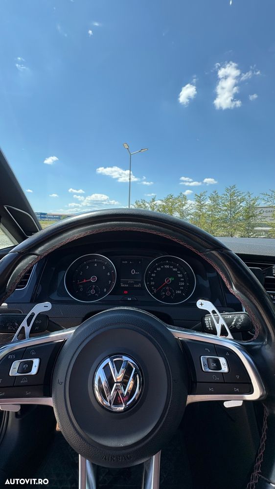 Volkswagen Golf - 14