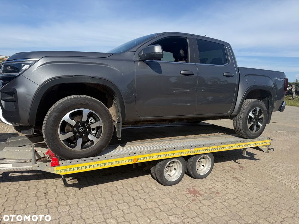 Volkswagen Amarok - 1