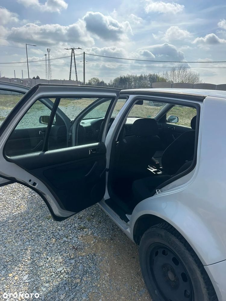 Volkswagen Golf 1.6 - 4