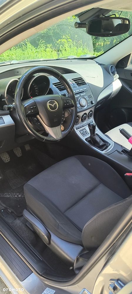 Mazda 3 1.6 CD Exclusive + - 9