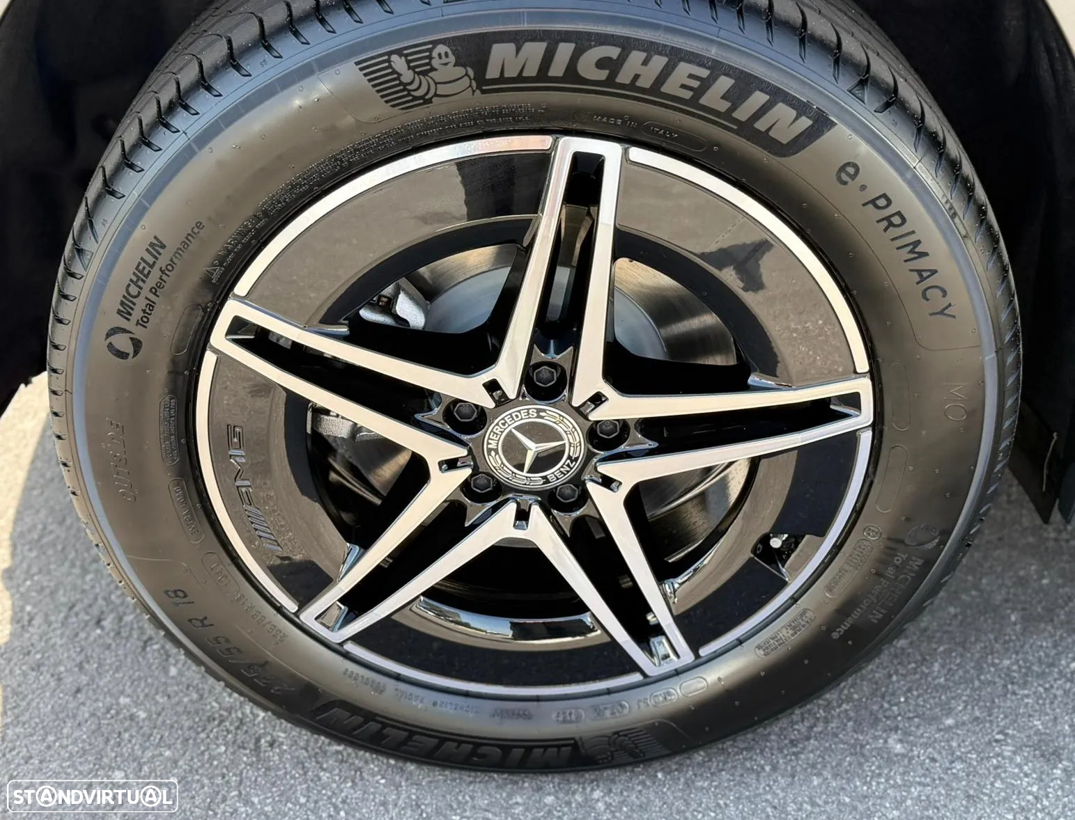 Mercedes-Benz EQA 250+ AMG Line - 22