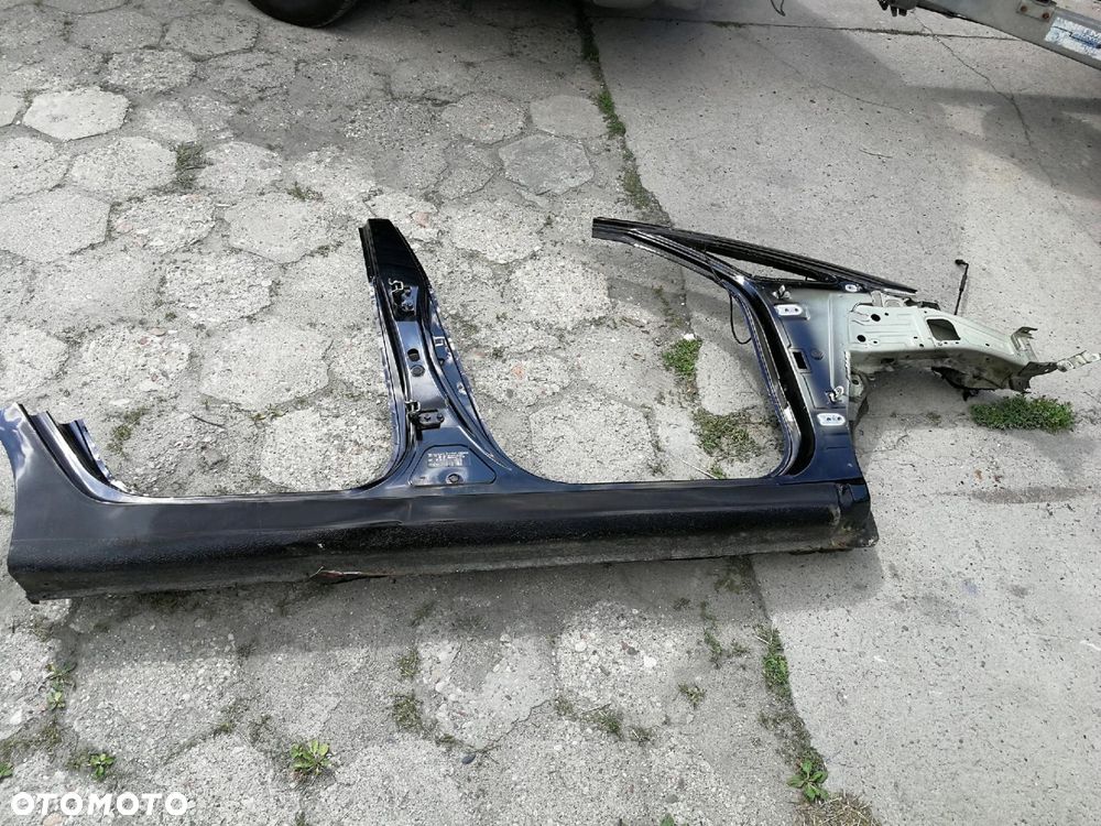 9H próg słupek środkowy prawy przód fartuch KIA CARENS IV 4 2013-2019 - 1