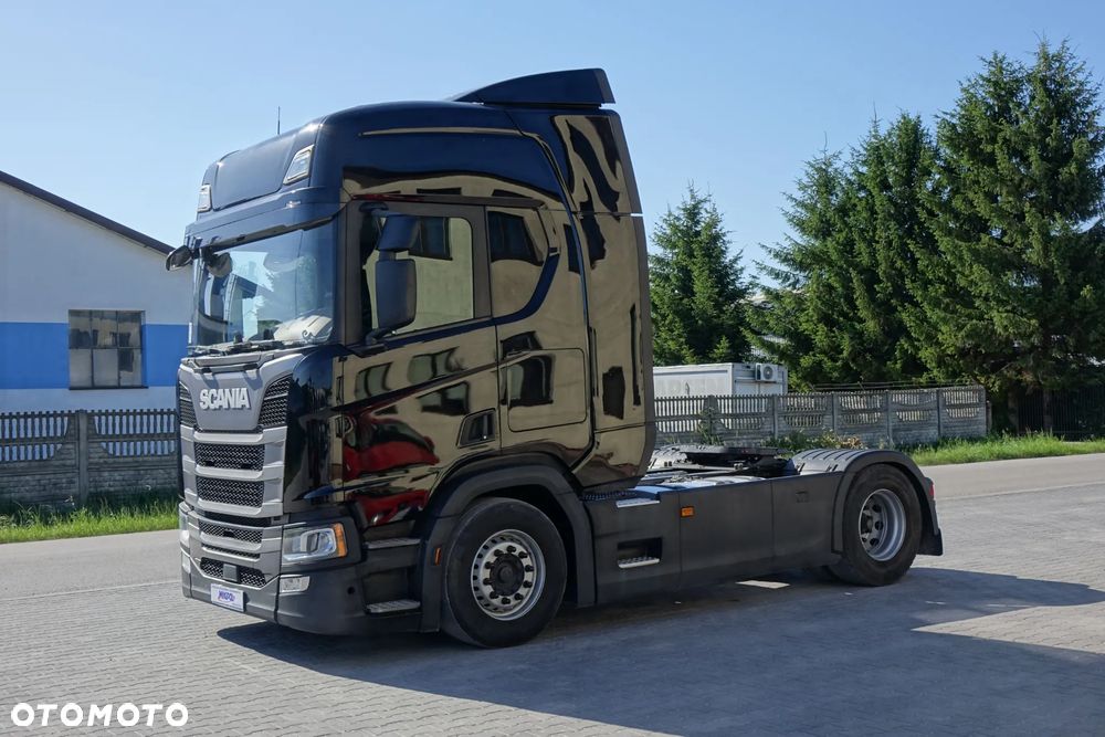 Scania R450 / EURO 6 / STANDARD/ AUTOMAT / RETARDER / LODÓWKA / NAWIGACJA / KLIMATYZACJA POSTOJOWA / 2 ZBIORNIKI