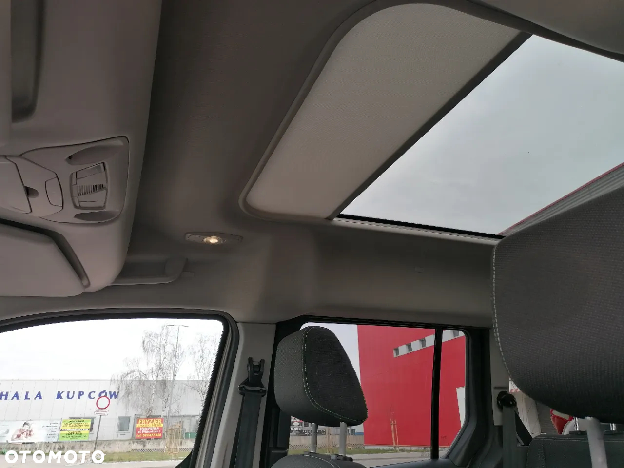 Ford Tourneo Connect 1.6 TDCi Titanium - 8