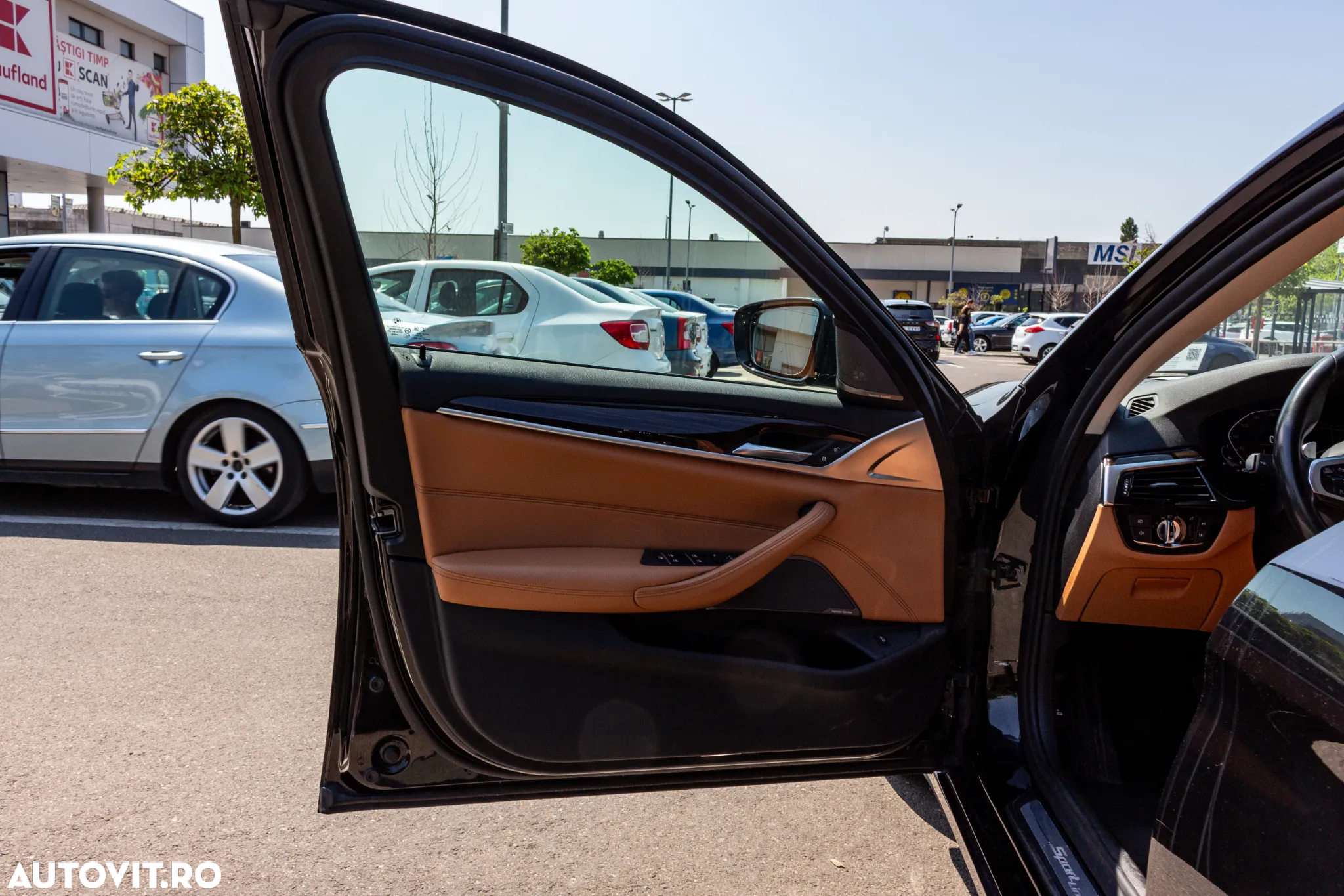 BMW Seria 5 520i Aut. Sport Line - 25