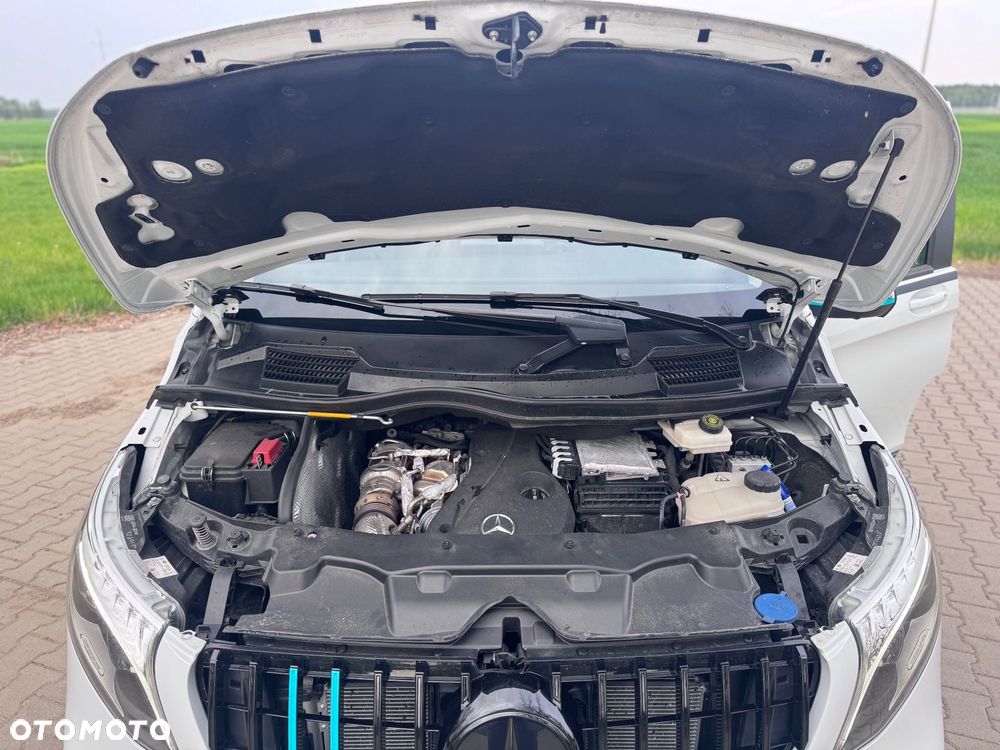 Mercedes-Benz Klasa V 300 d lang 4Matic 9G-TRONIC Avantgarde Edition 2020 - 30
