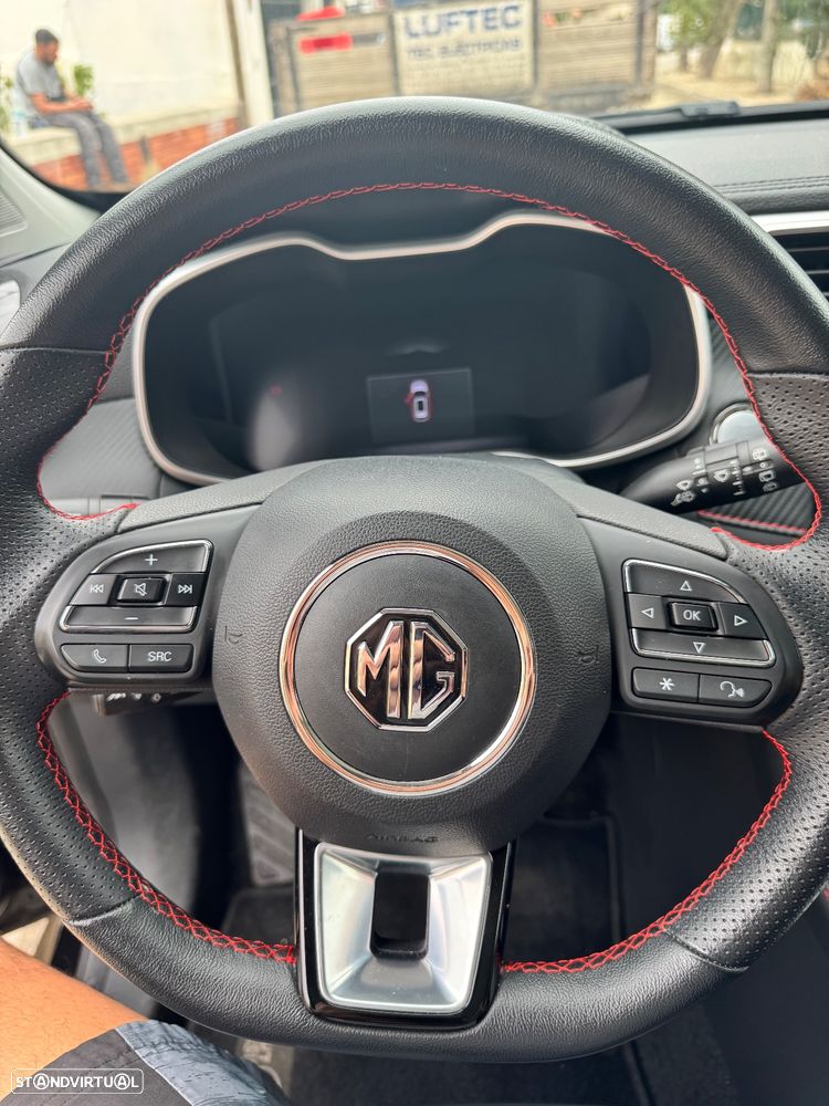 MG ZS Standard Luxury - 6