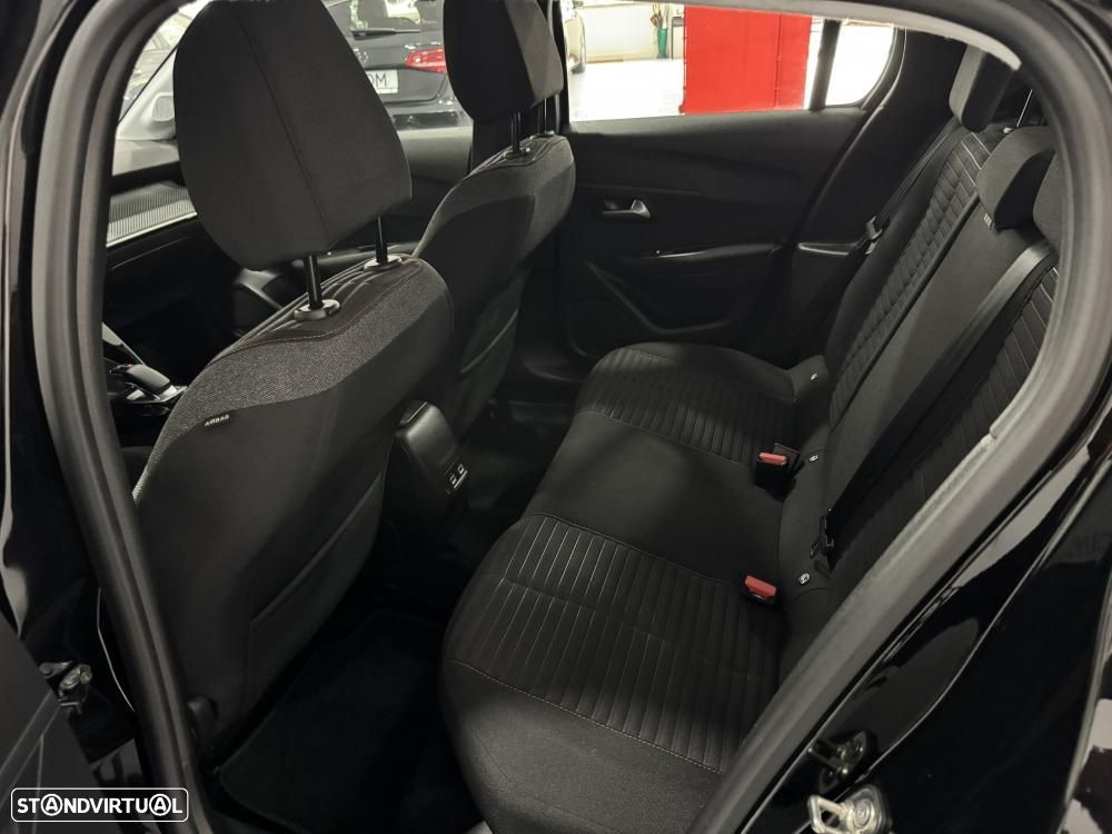 Peugeot e-208 Active Pack - 40