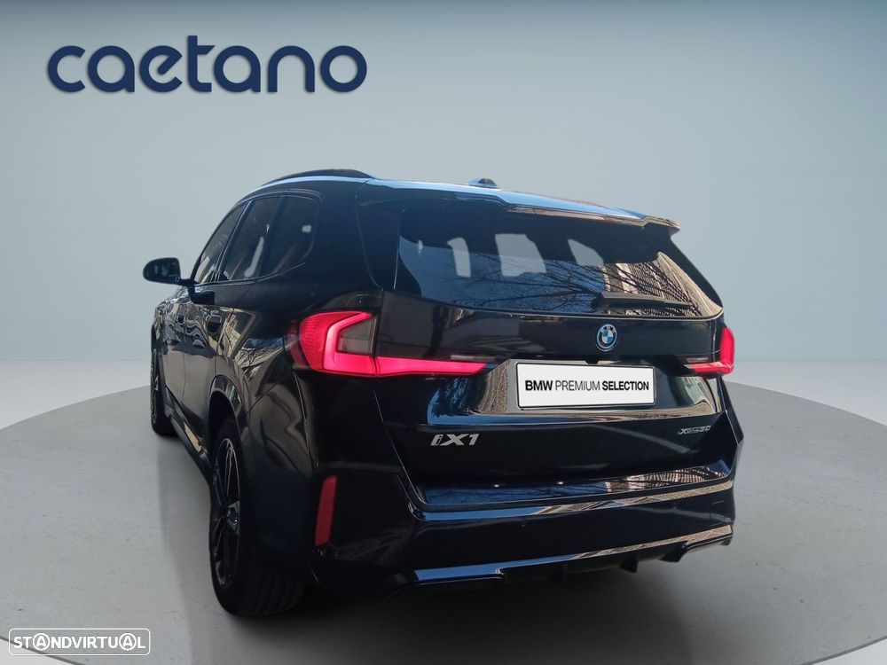 BMW iX1 xDrive30 Pack Desportivo M - 5