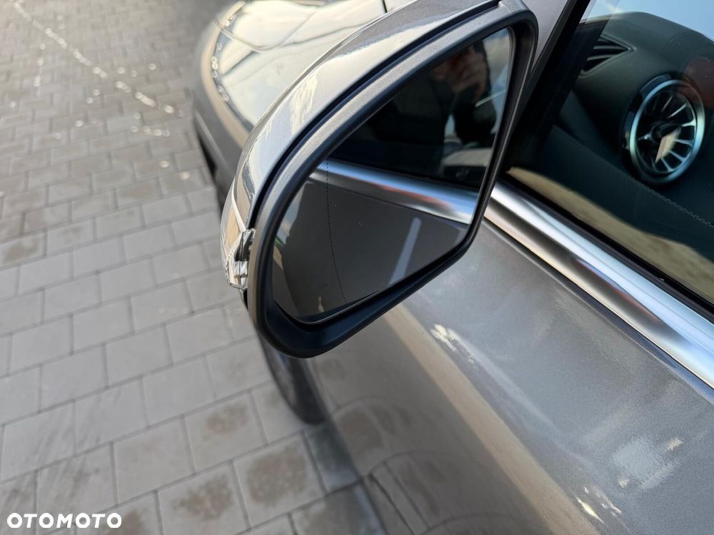 Mercedes-Benz GLA - 17